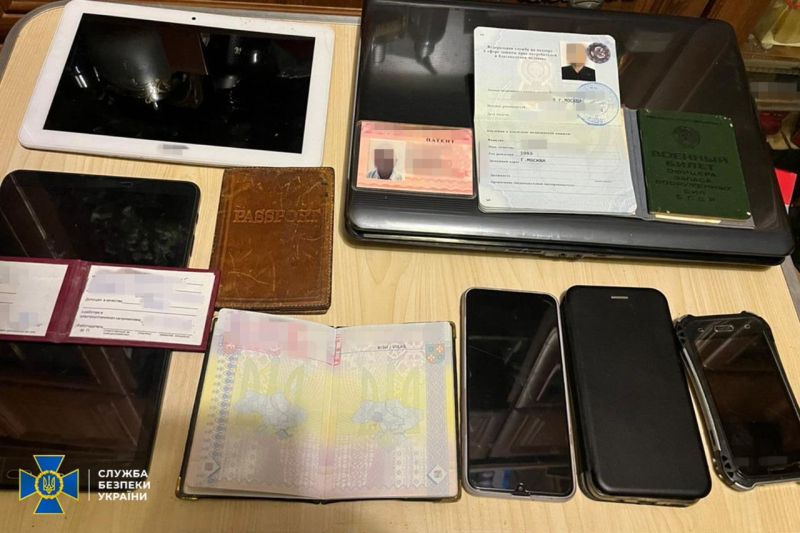 СБУ: Задержан российский информатор, следивший за эшелонами ВСУ из своего гаража – фото